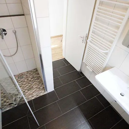 Haus Meinert - 90650 - Tom *